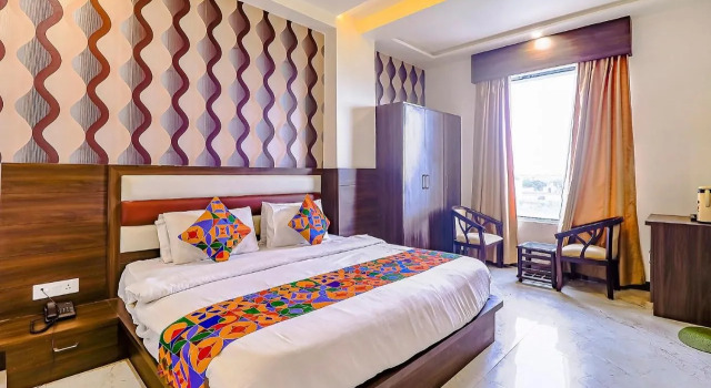 FabHotel World Link, Забронировать Отель Taj Ganj Таджгандж