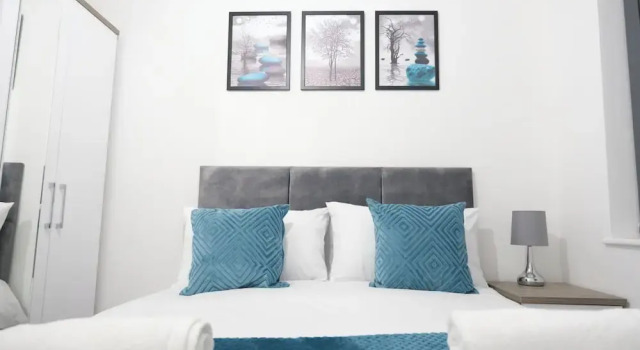 Modern House - 3 Bedrooms - 1 Bath - Mancity