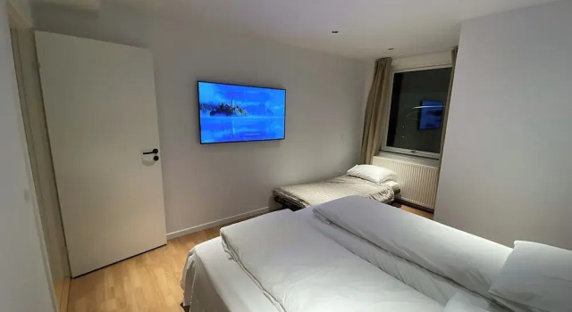 Maison Nord 6 min from Airport & Sleep 6, Rezerwuj Hotel Hotele w Hovedstaden region z parkingiem, Parking