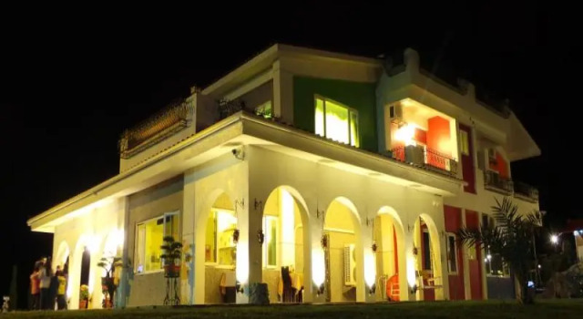Jen Ti Rainbow House, Varaa Hotelli Chenggong Taitung County
