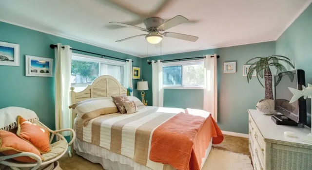 Коттедж Cozy Fort Pierce Cottage on Farm Animal Rescue!