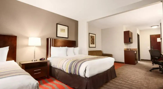 Двухместная студия Country Inn & Suites by Radisson, Dearborn, MI
