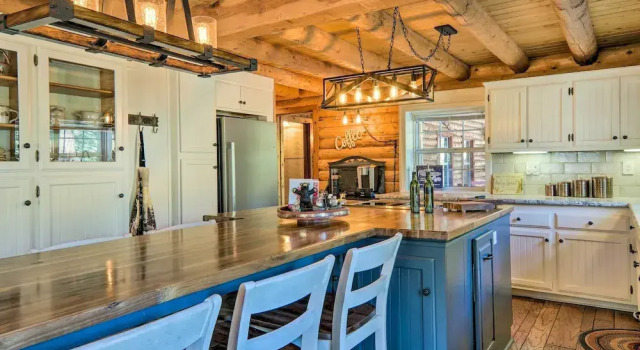 Pine Mountain Club Log Home with Deck and Grill, Réserver Hôtel Pine Mountain Club 