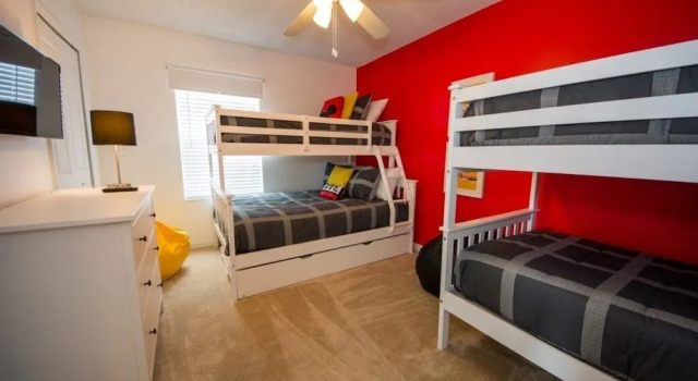 Private Pool And Bunk Beds Plenty Of Room! 4 Bedroom Townhouse, Rezerwuj Hotel Hotele w Kissimmee z basenem, Basen