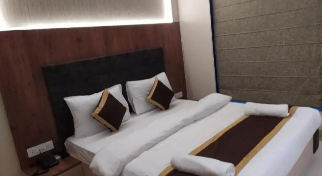 Номер Premium The Panash Hotel & Banquets