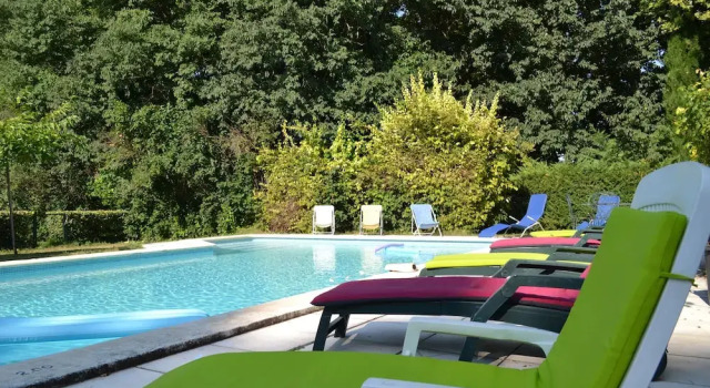 Grand Mas Pernes les Fontaine, Book Hotel Pernes-les-Fontaines Vaucluse