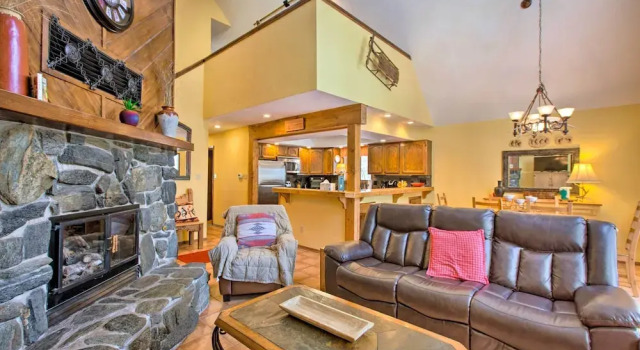 Serene Angel Fire Cabin w/ Community Pools!, Varaa Lomakoti Angel Fire 