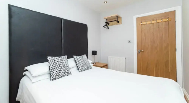2 Bedroom Apartrment, Забронировать Апартаменты/квартира Апартаменты Ньюкасл-апон-Тайн, рядом с ISKCON Newcastle, Апартаменты/квартира