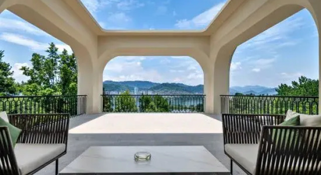 Blue City. Anyi Resort Qiandao Lake County, Rezerwuj Ośrodek wypoczynkowy Hotele w Hangzhou z basenem, Basen
