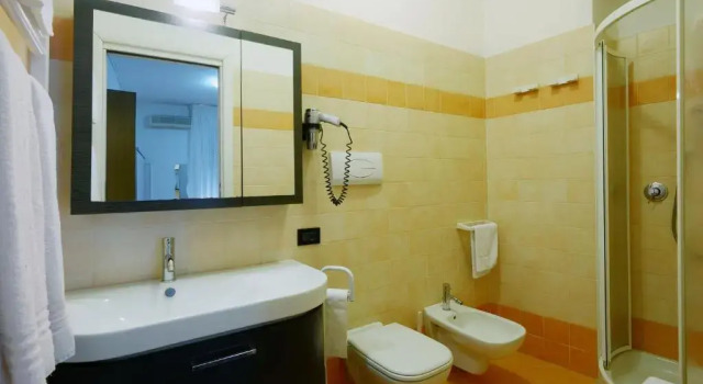 Одноместный номер Standard с балконом Hotel Commercio