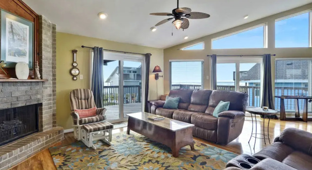 A Sunny Sandbar 3 Bedroom Home, Book Feriehus Sommerhuse i Houston, Hytte