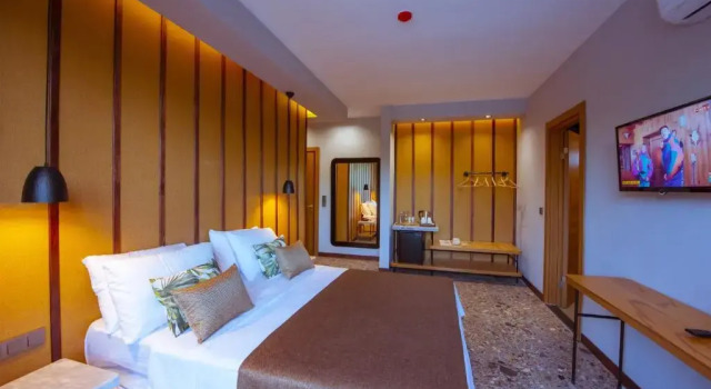 Arwen Hotel
