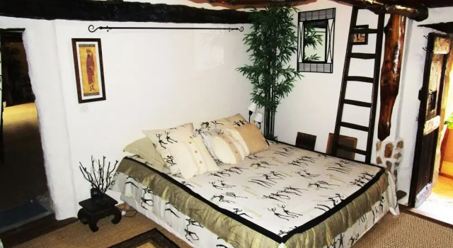 la maison de st victor, Book Hotel Hoteller i Saint-Victor-de-Malcap med parkering, Parkering