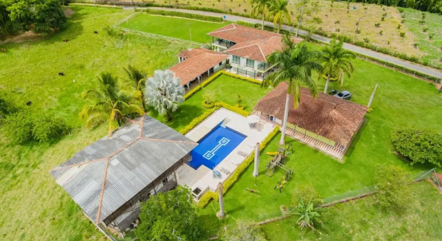 Hacienda Araucaria Habitacion 10, Reservar Casa de férias Moradias em Quindio, Vila
