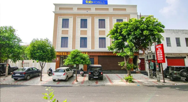 Fabhotel Prime Taj Castle, Book Hotel Amritsar Punjab