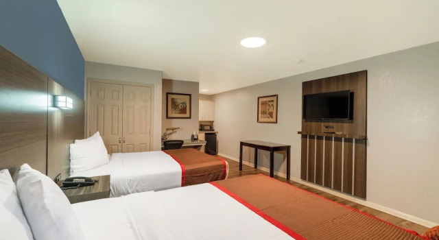 Четырёхместный номер Standard HIgh Five Inn Killeen-Forthood