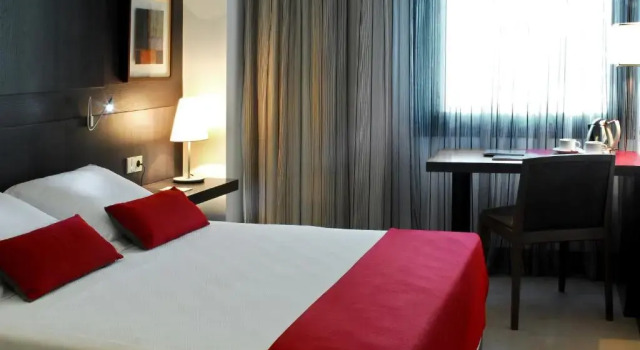 Двухместный номер Grupotel Gran Via 678