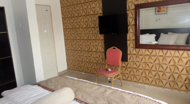 Silverland Hotel and Suites