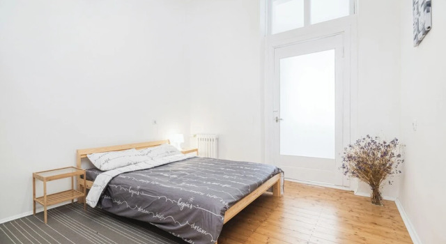 Апартаменты с 3 комнатами рядом с пляжем Minsk Apartments on Kazarmennyi pereulok