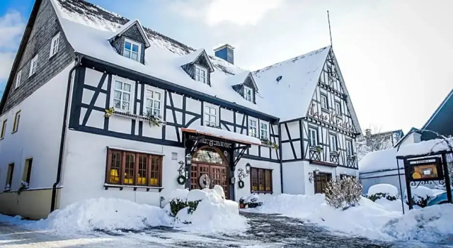 Hotel Haus Keuthen, Забронировать Отель Отели Ольсберг 3 звезды, 3*