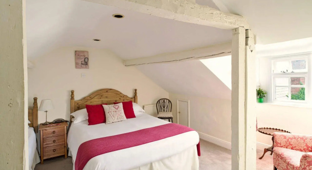 Ammonite Lodge Guest House