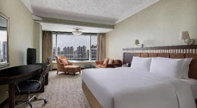 Номер Standard Holiday Inn Chengdu Century City-WestTower