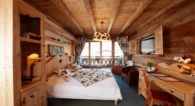 Трёхместный номер Standard с балконом Hotel LEquipe