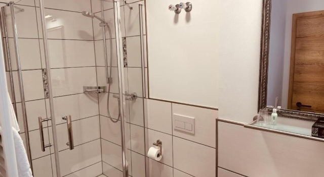 Hotel Gaststätte Weinbrücke, Varaa Hotelli Hotellit Baijeri pysäköinnillä, Pysäköinti