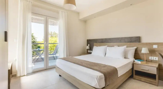 V Luxury Apartments Posidi