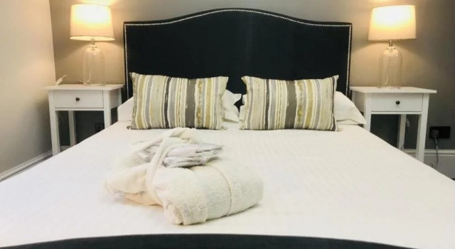 Cambridge Villa Hotel