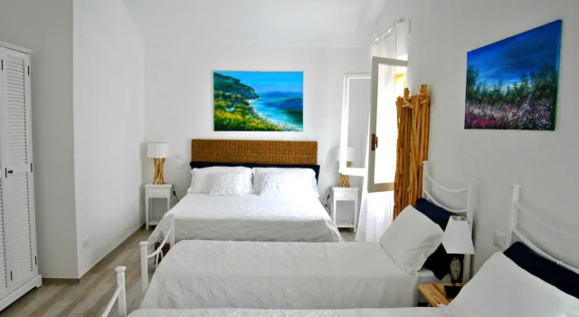 Bed And Breakfast Le Azalee, Boek Bed and Breakfast Numana Conero