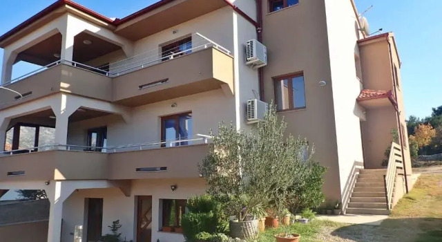 Apartment in Jasenice 42083, Rezervați Apartament Jasenice Zadar County