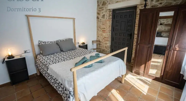 Casa rural Paraje de Yuste, Забронировать Отель Отели Куакос-де-Юсте с парковкой, Парковка