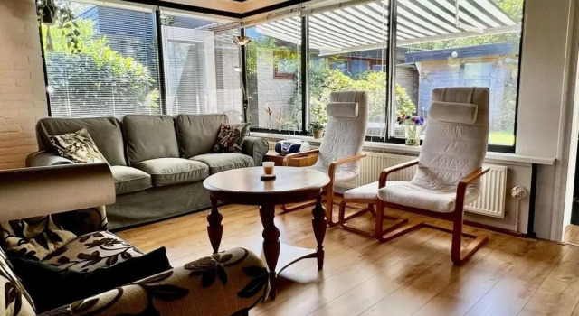Holiday home for 6 in Sint Maartenszee, Забронировать Отель Синт-Мартенсзе Kop van Noord-Holland