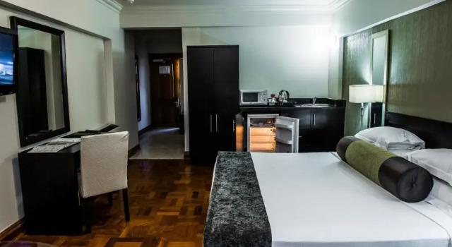Двухместный номер Superior Belaire Suites Hotel