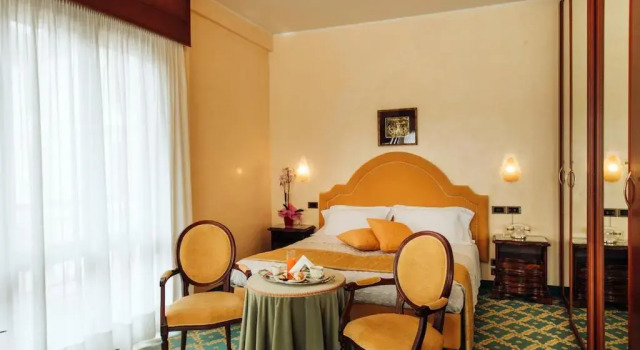 Полулюкс Grand Hotel Excelsior
