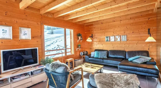 Шале с балконом Stylish Chalet With Sauna in Heremence