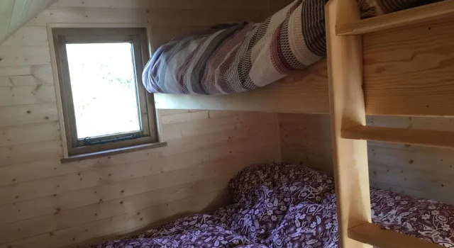 Brynllwyd Glamping, Book Campingplads Hoteller i Mid Wales med parkering, Parkering