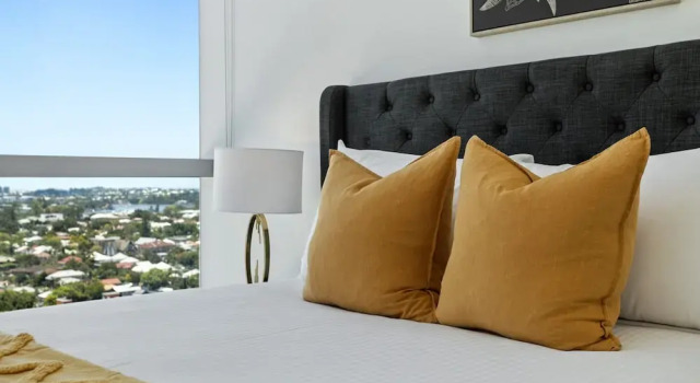 Executive 2-bed With Stadium View, Great Amenities
