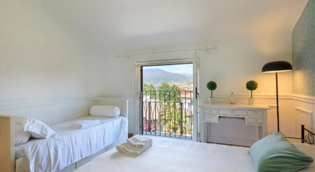 Pandora Stresa - By Impero House