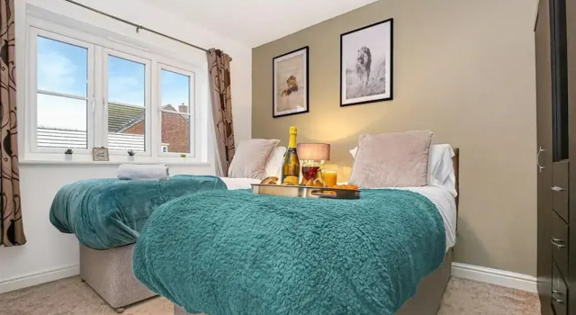 Detached 4 Bed-ultrafast Wifi,garden,free Parking, Reservar Hotel Deanshanger Northamptonshire County