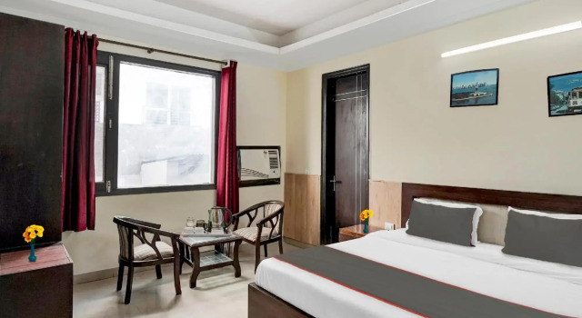 OYO Flagship 80632 Hotel Blu Inn