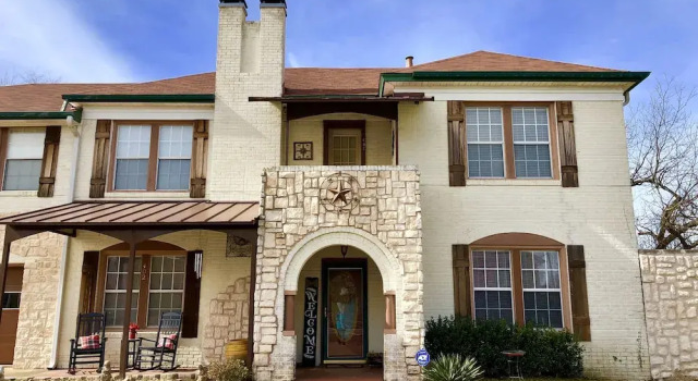 Holder House Rentals