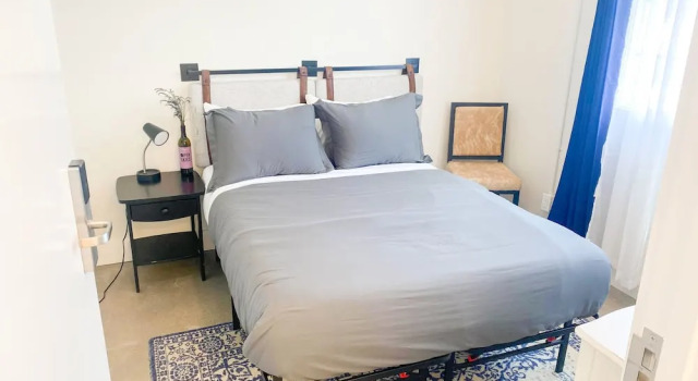 Номер Economy ITH Santa Barbara Surf Hostel