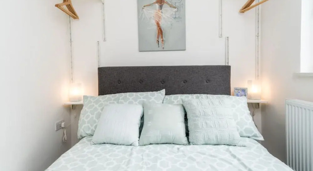Bright & Spacious 2bd Flat -3mins From Kings Cross, Забронировать Отель Ислингтон Лондон, рядом с Музей сирот