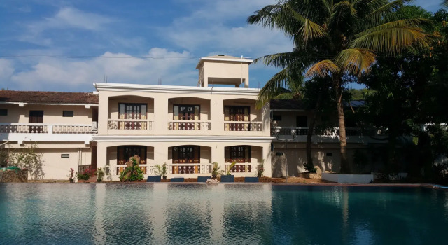 Hotel Riverside, Book Hotel Hoteller i Baga med pool, Swimmingpool