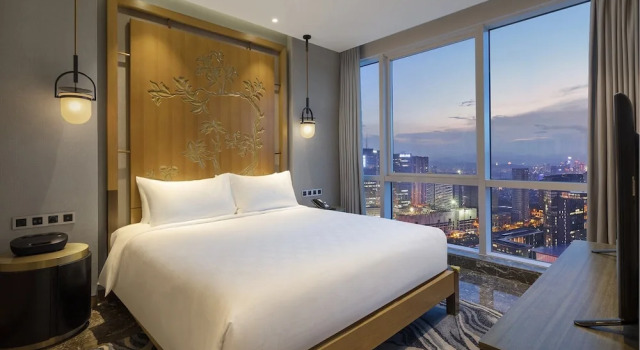 Трёхместный номер Premium InterContinental Haikou Seaview by IHG