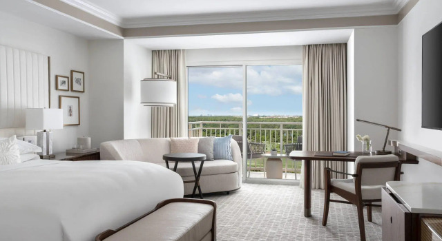 Двухместный номер с видом на территорию отеля The Ritz-Carlton Orlando, Grande Lakes