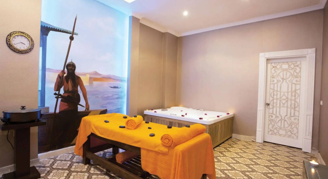 Quattro Beach Spa & Resort Hotel