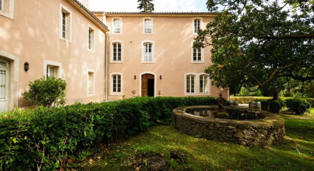 Château Haut Gléon - Chambres d'hôtes, Book Bed and Breakfast Hoteller i Corbières med parkering, Parkering